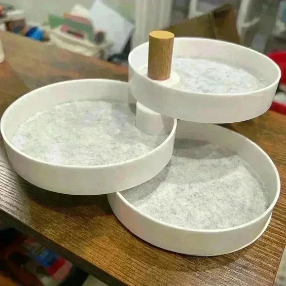 The2Bandits Tiered Catchall Tray White 3 Layer Trinket Dish Gray Felt Liners - Picture 2 of 9